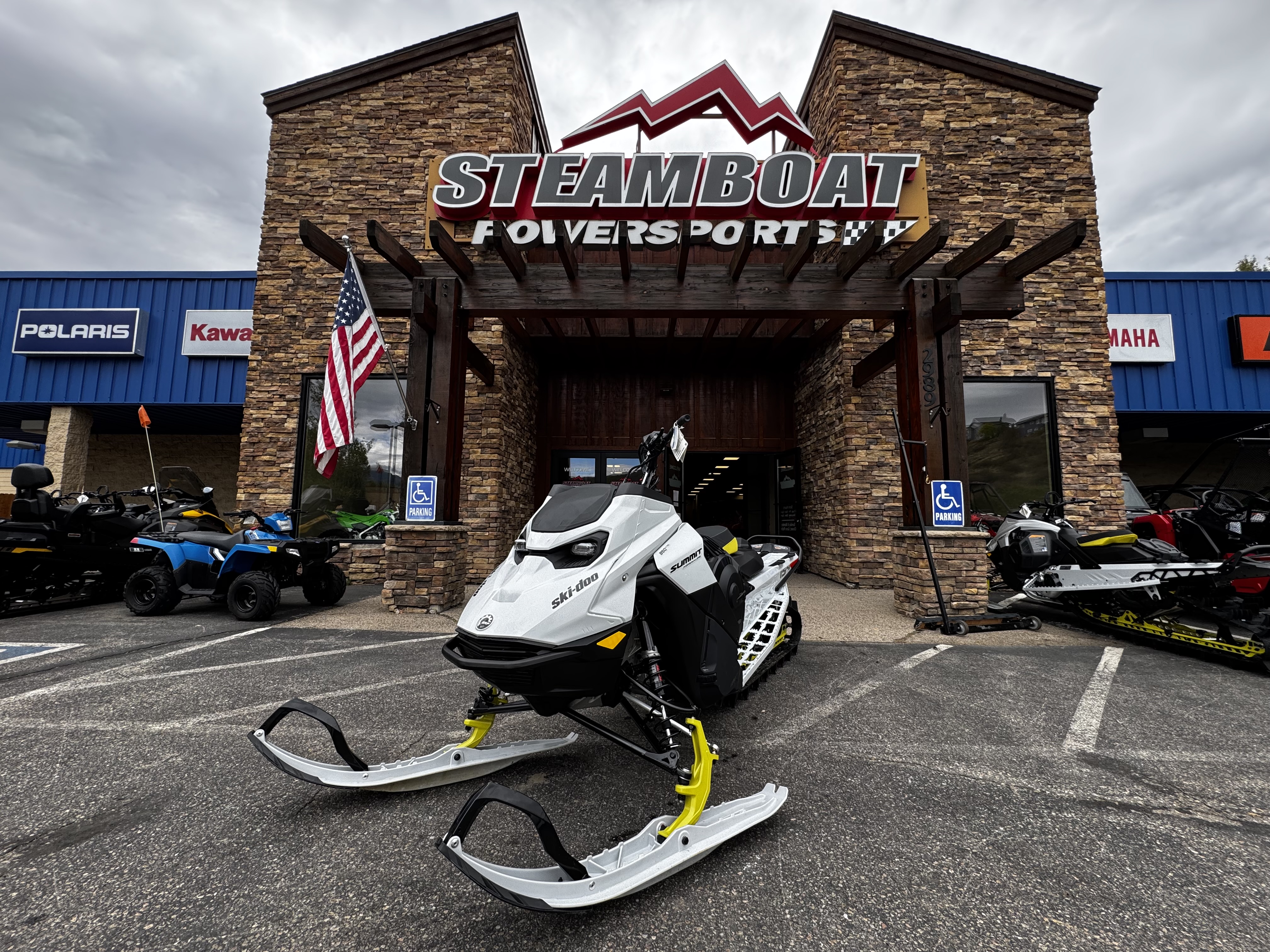 2025 Ski-Doo SUMMIT 850 EDGE S 154 3" Snowmobile