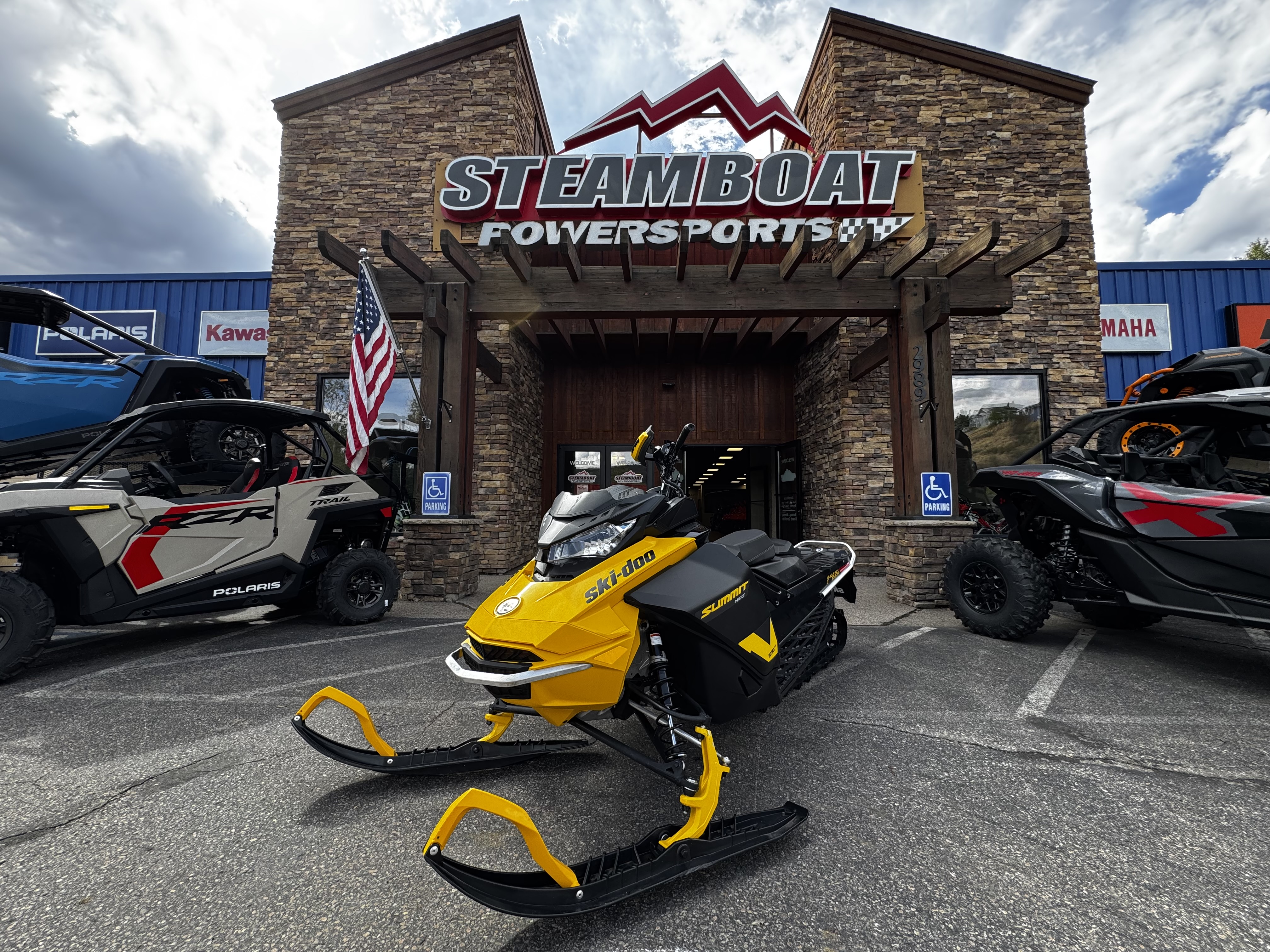 2025 Ski-Doo SM SUM NEOP 6EFI E BK HAC 146 1.75 25 600 EFI 85 Snowmobile