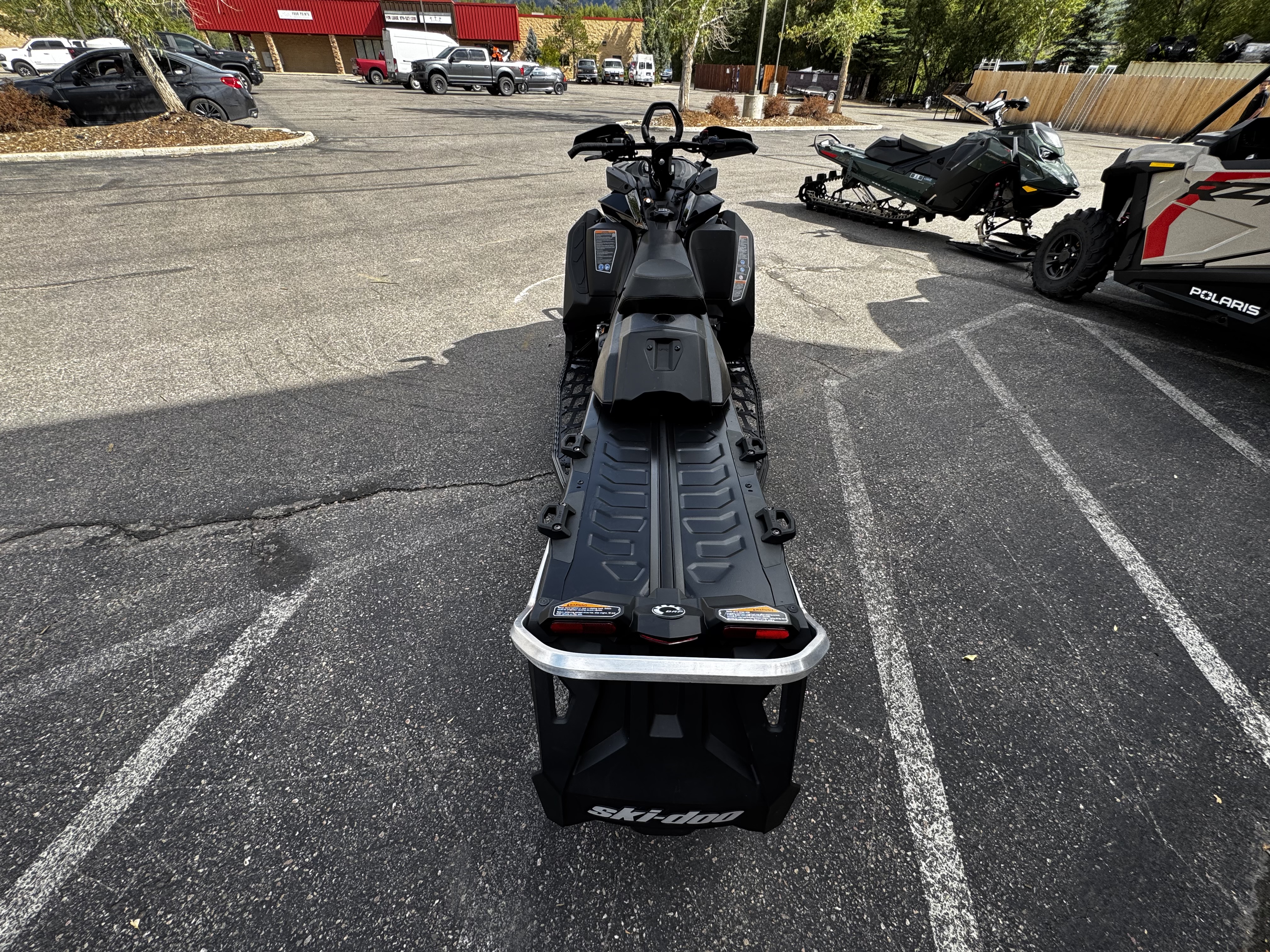 2025 Ski-Doo SM SUM NEOP 6EFI E BK HAC 146 1.75 25 600 EFI 85 Snowmobile