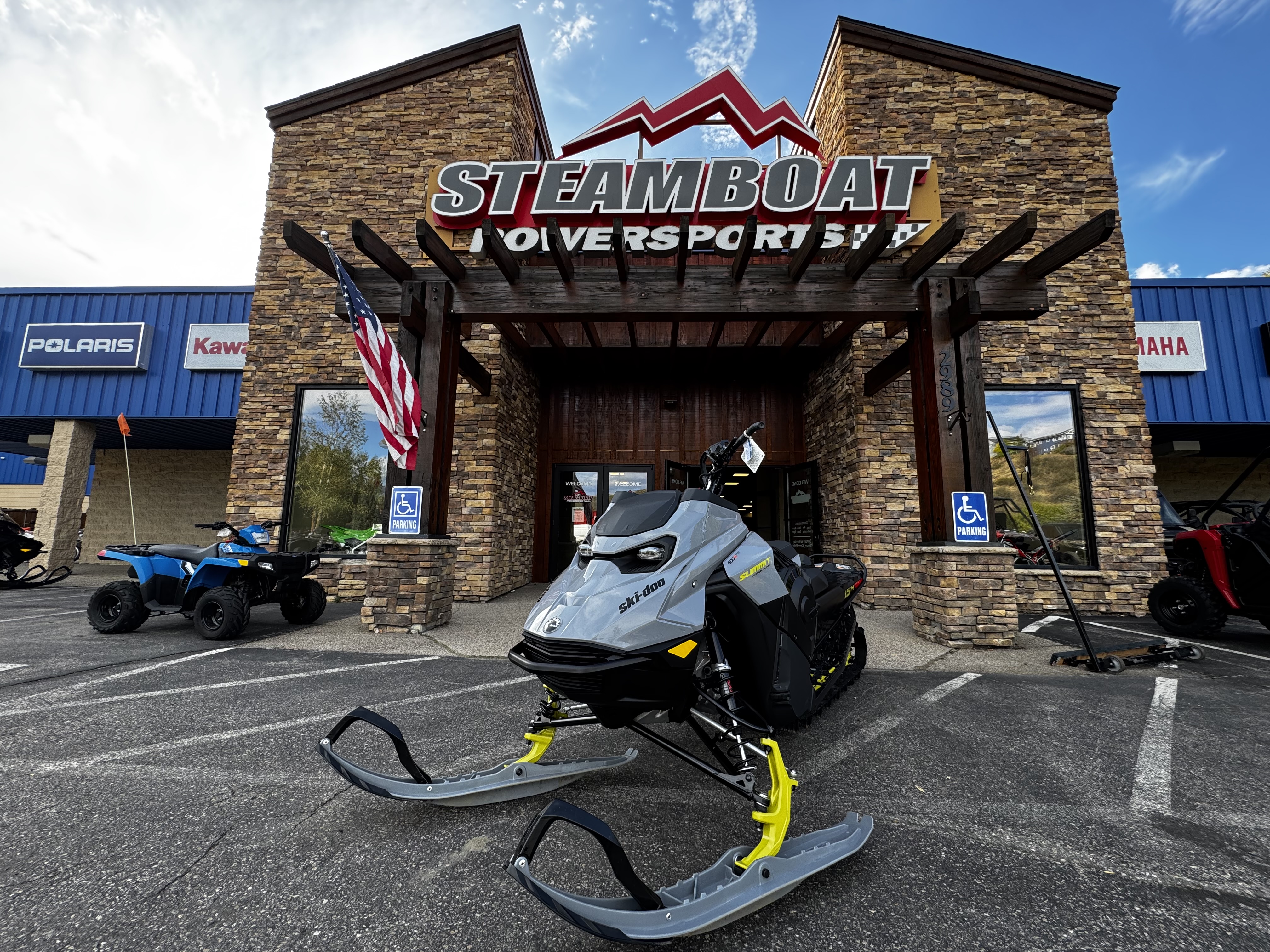 2026 Ski-Doo SUMMIT EDGE 600R S 154 2.5 — photo 1 of 9