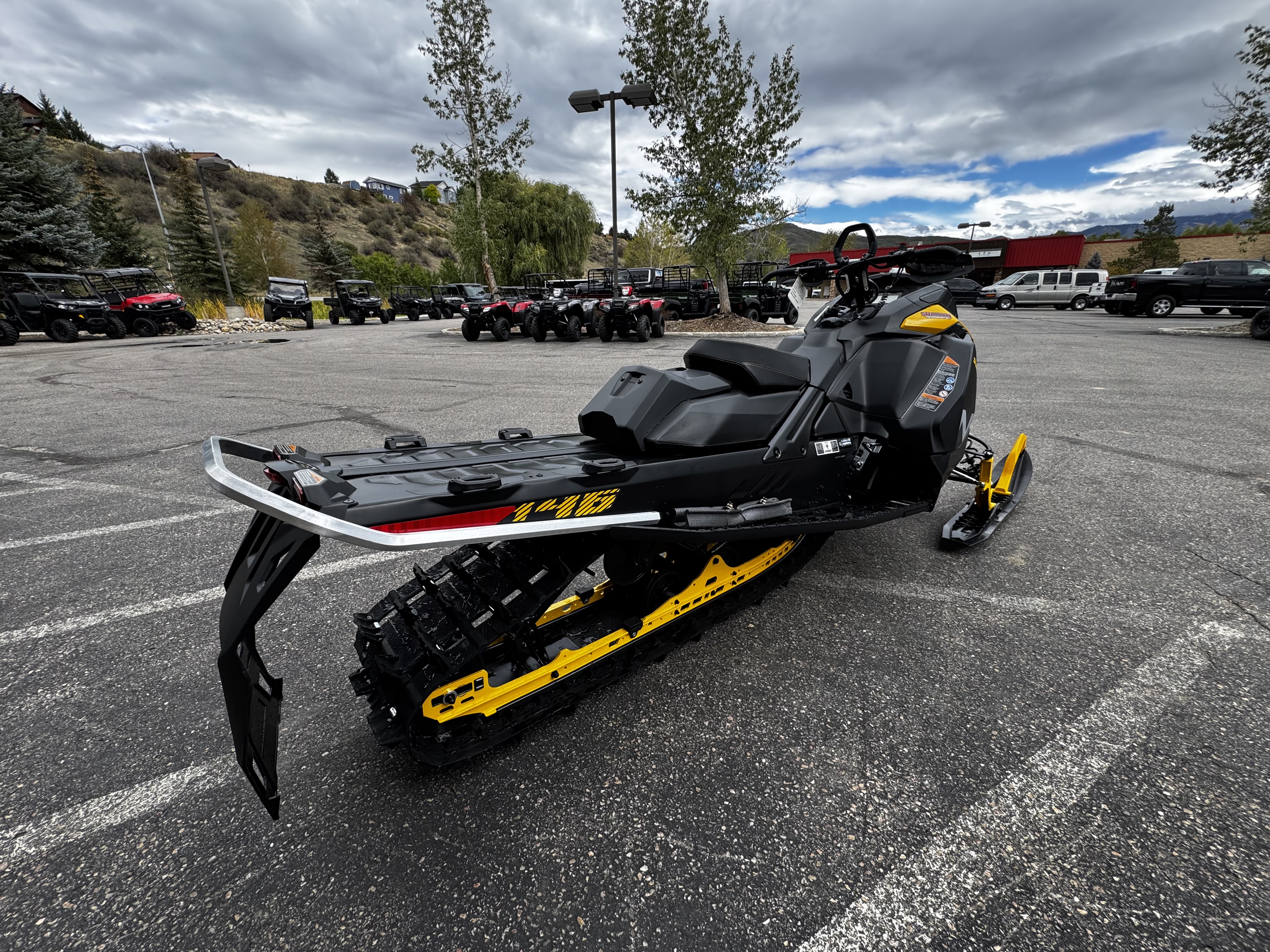 2026 Ski-Doo SUMMIT NEO PLUS 600 146 1.75 Snowmobile