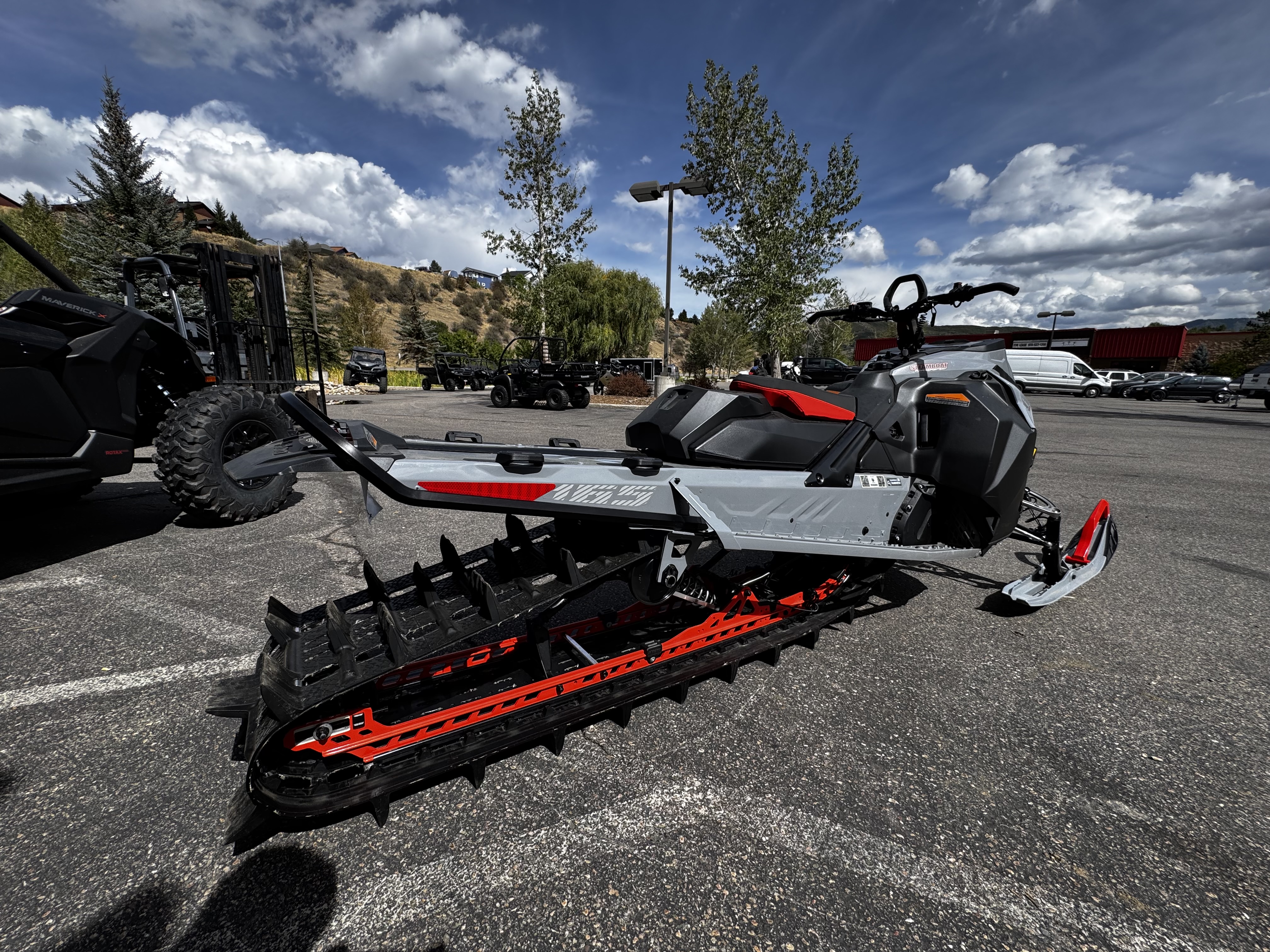 2026 Ski-Doo SUMMIT X 850 10.25 165 3.0 Snowmobile