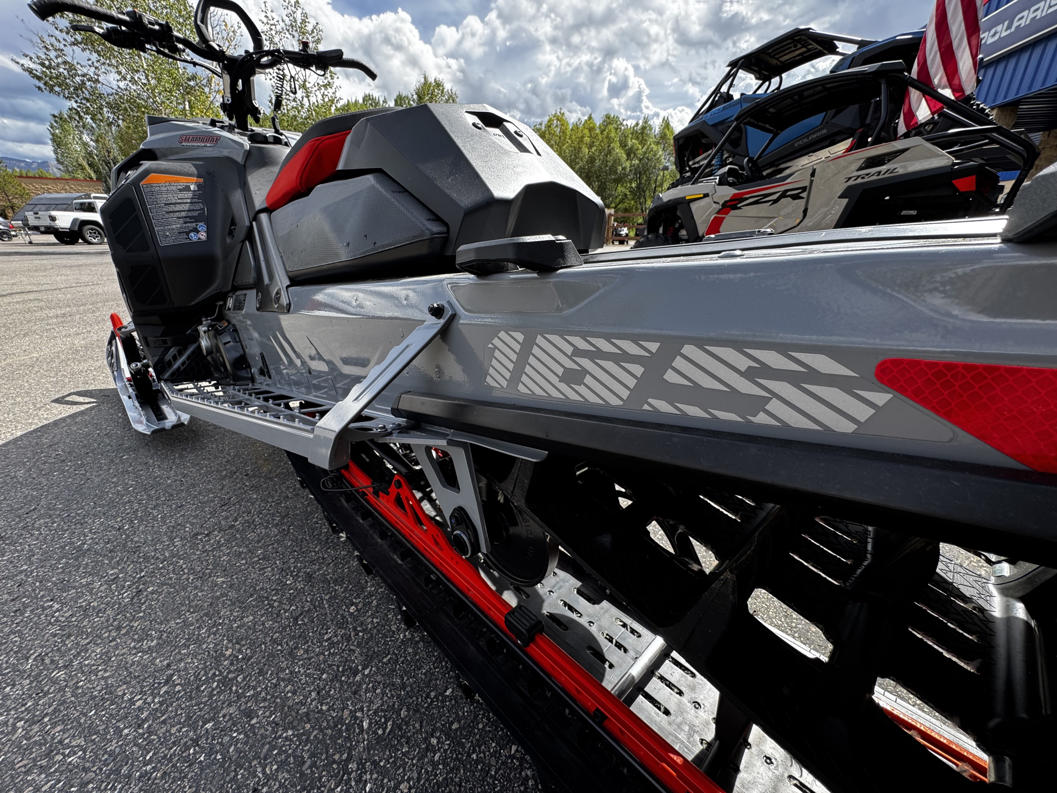 2026 Ski-Doo SUMMIT X 850 10.25 165 3.0 Snowmobile