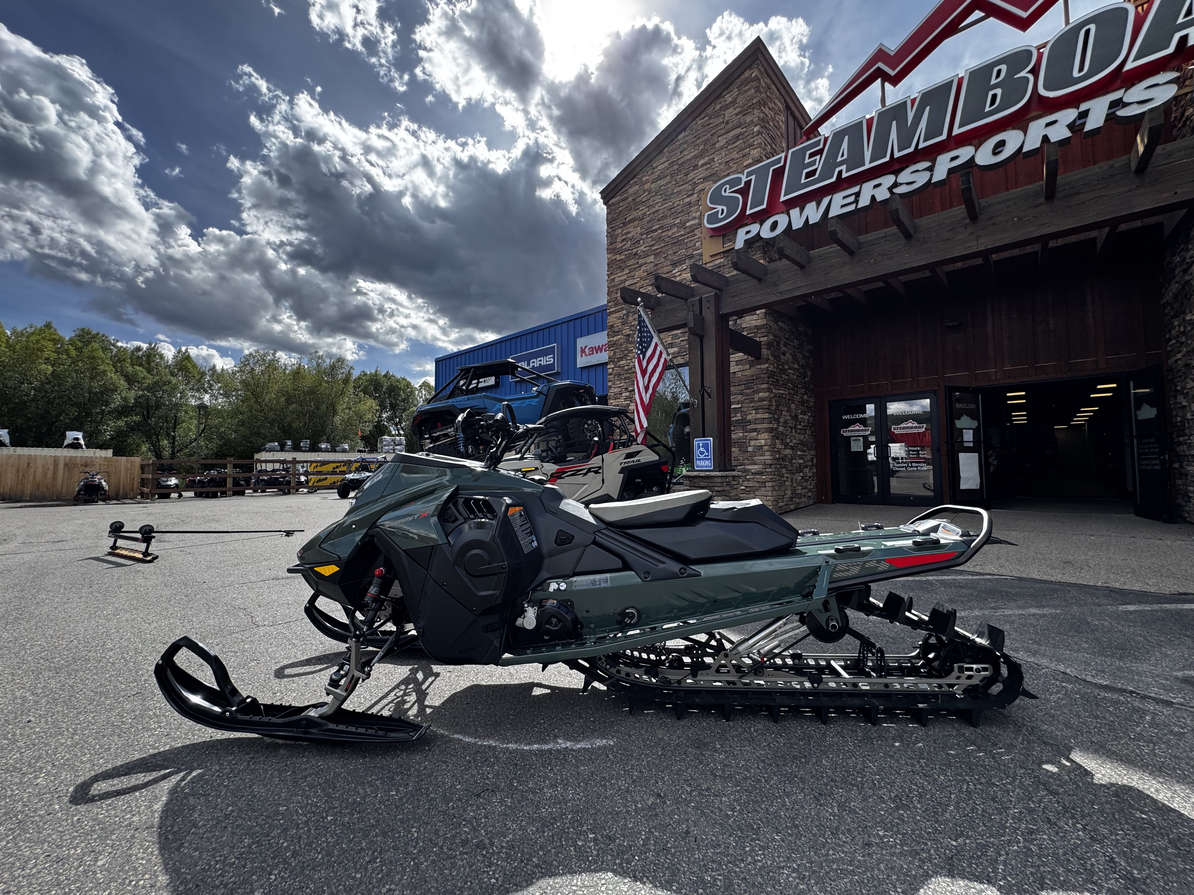 2026 Ski-Doo SUMMIT EXPERT 850 TURBO 154 10.25 3.0 Snowmobile