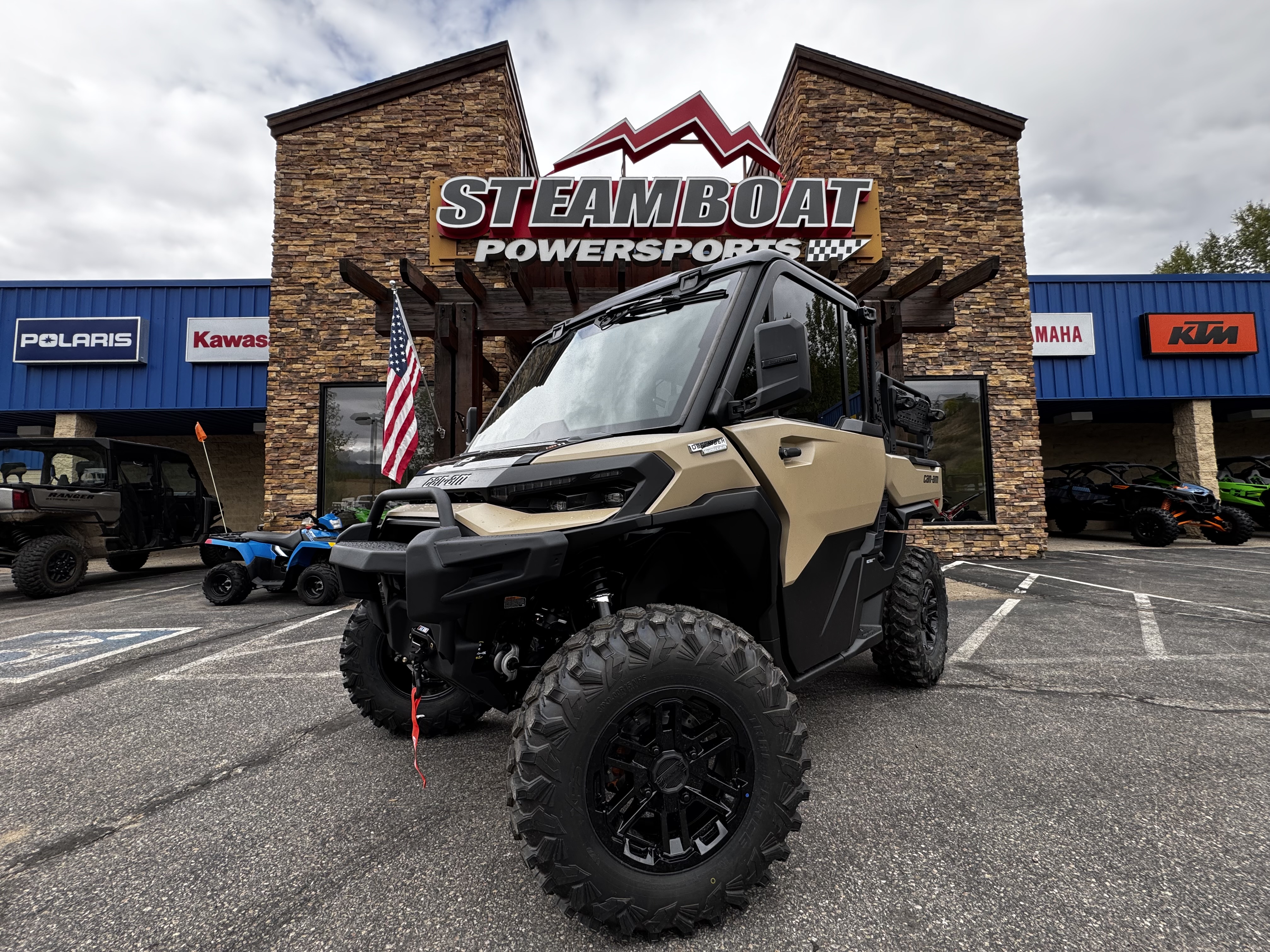 2027 Can-Am DEFENDER XU LTD HD11 UTV