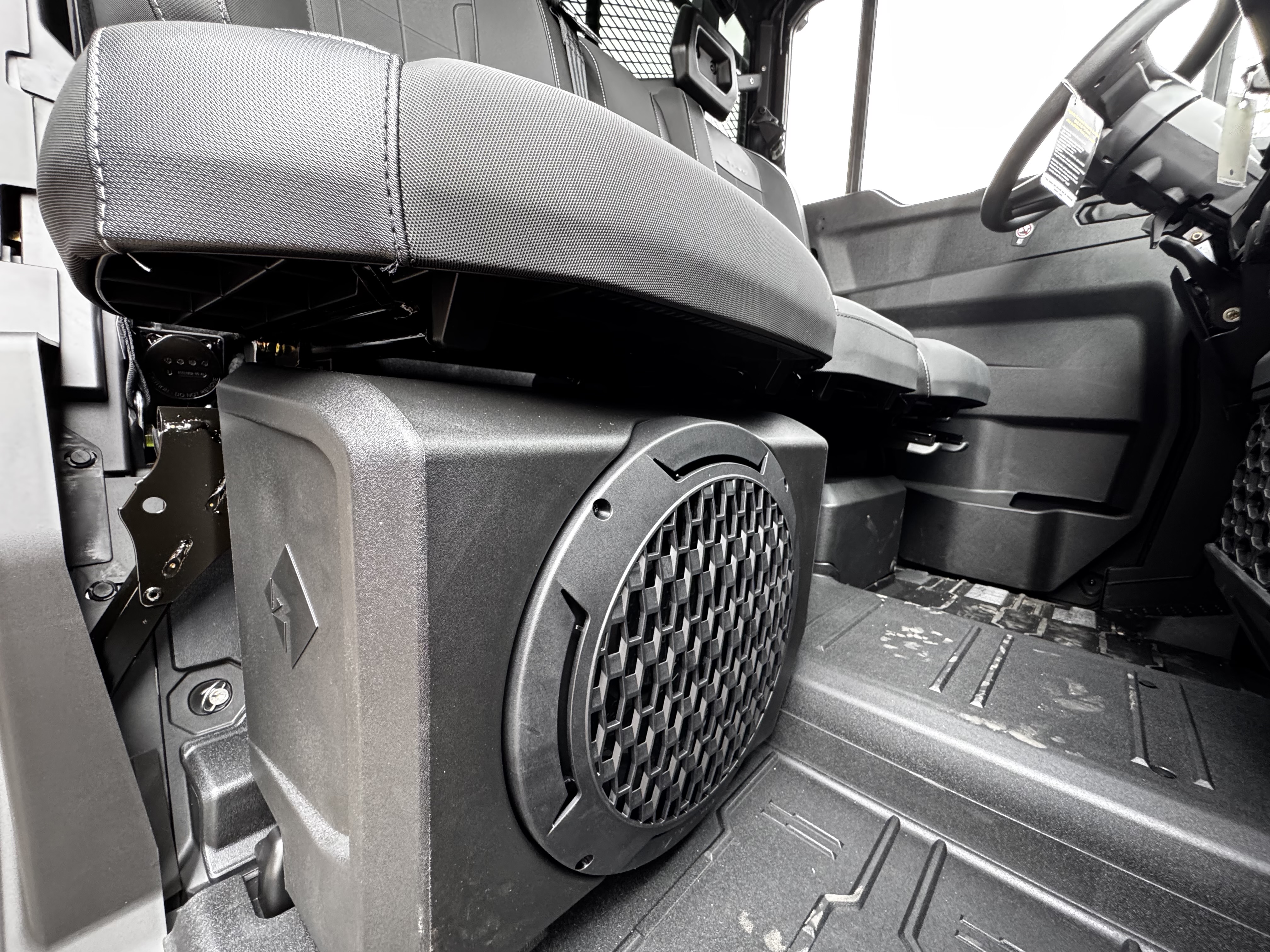 2027 Can-Am DEFENDER XU LTD HD11 UTV