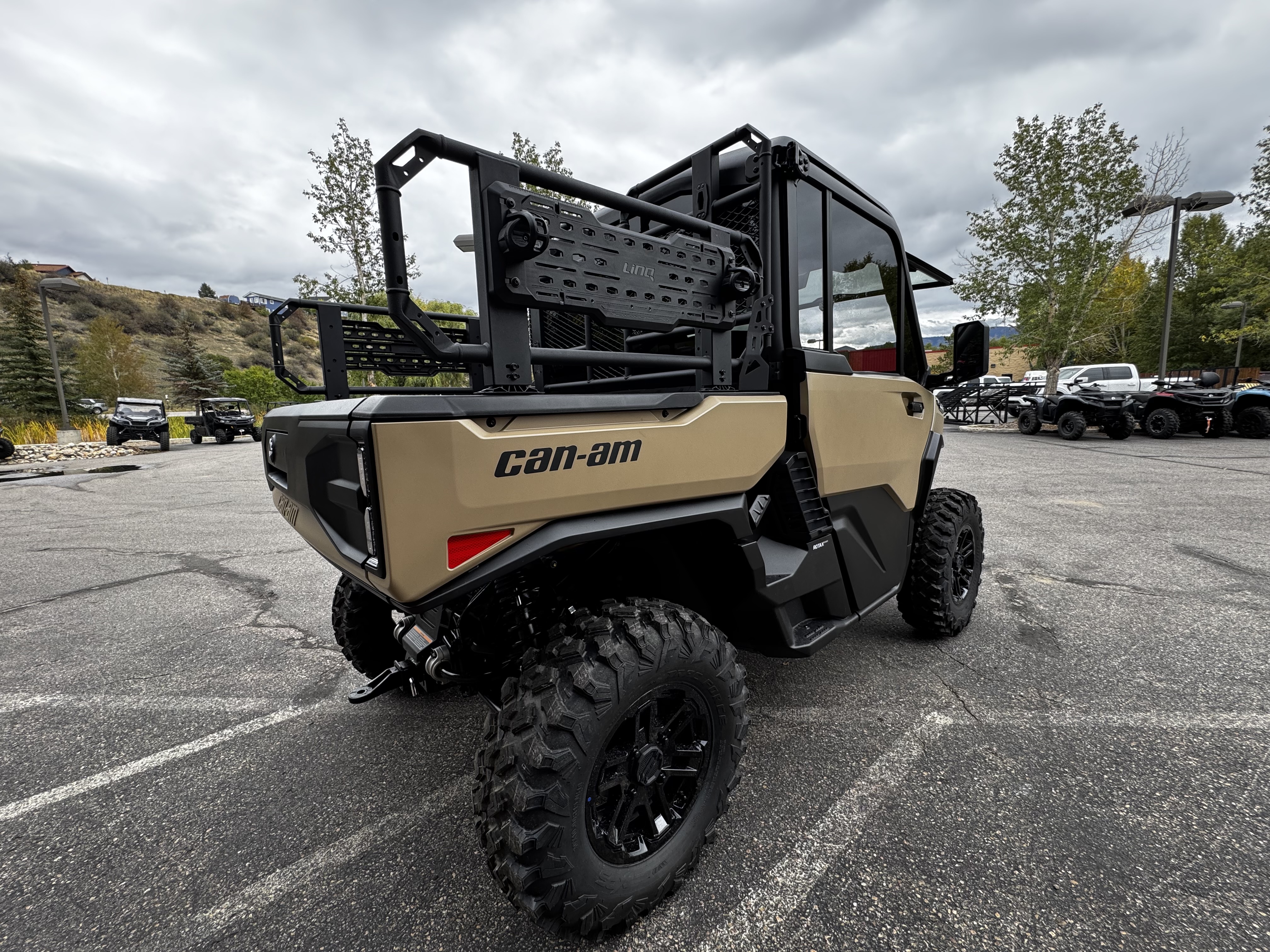 2027 Can-Am DEFENDER XU LTD HD11 UTV