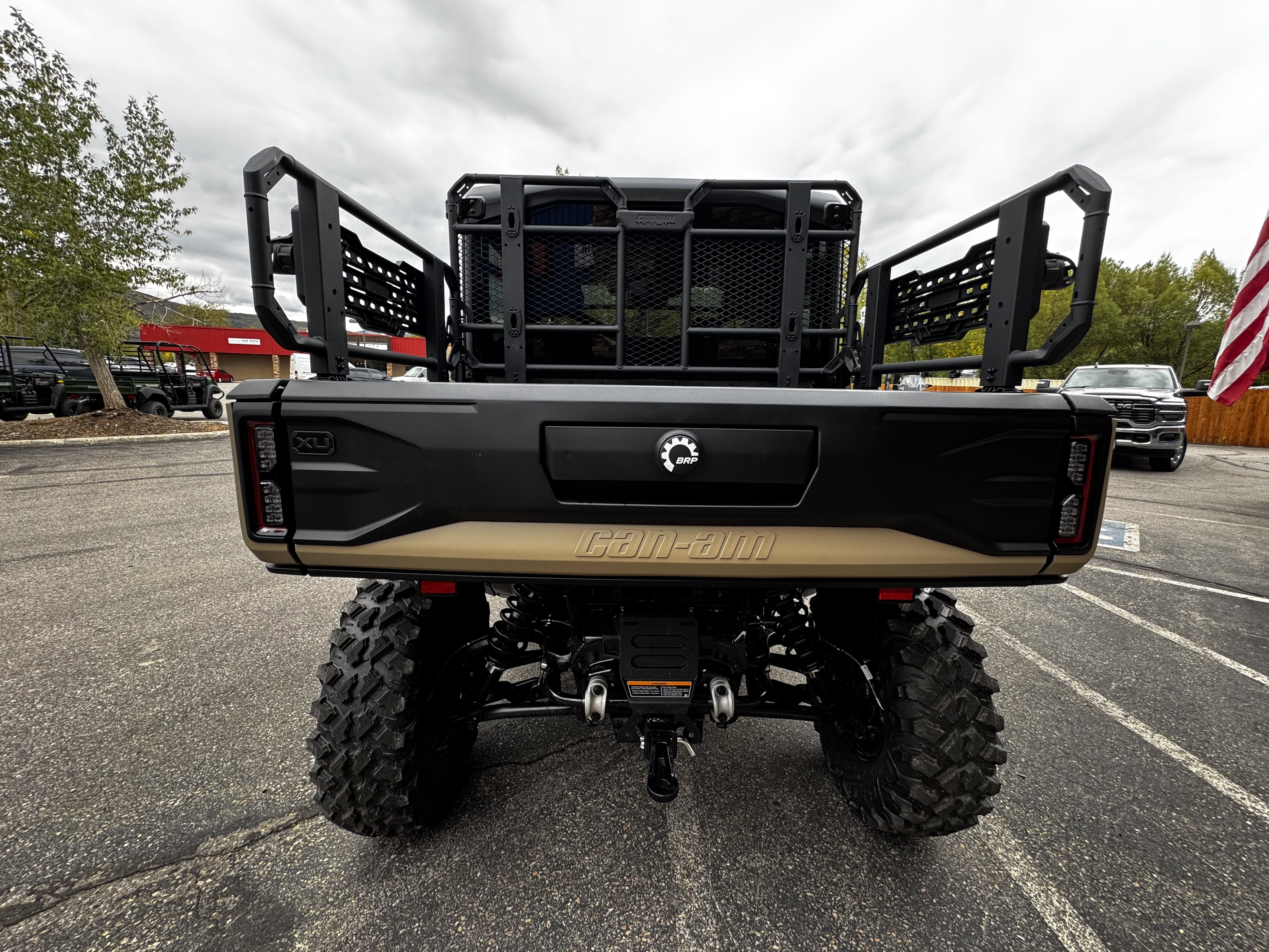 2027 Can-Am DEFENDER XU LTD HD11 UTV