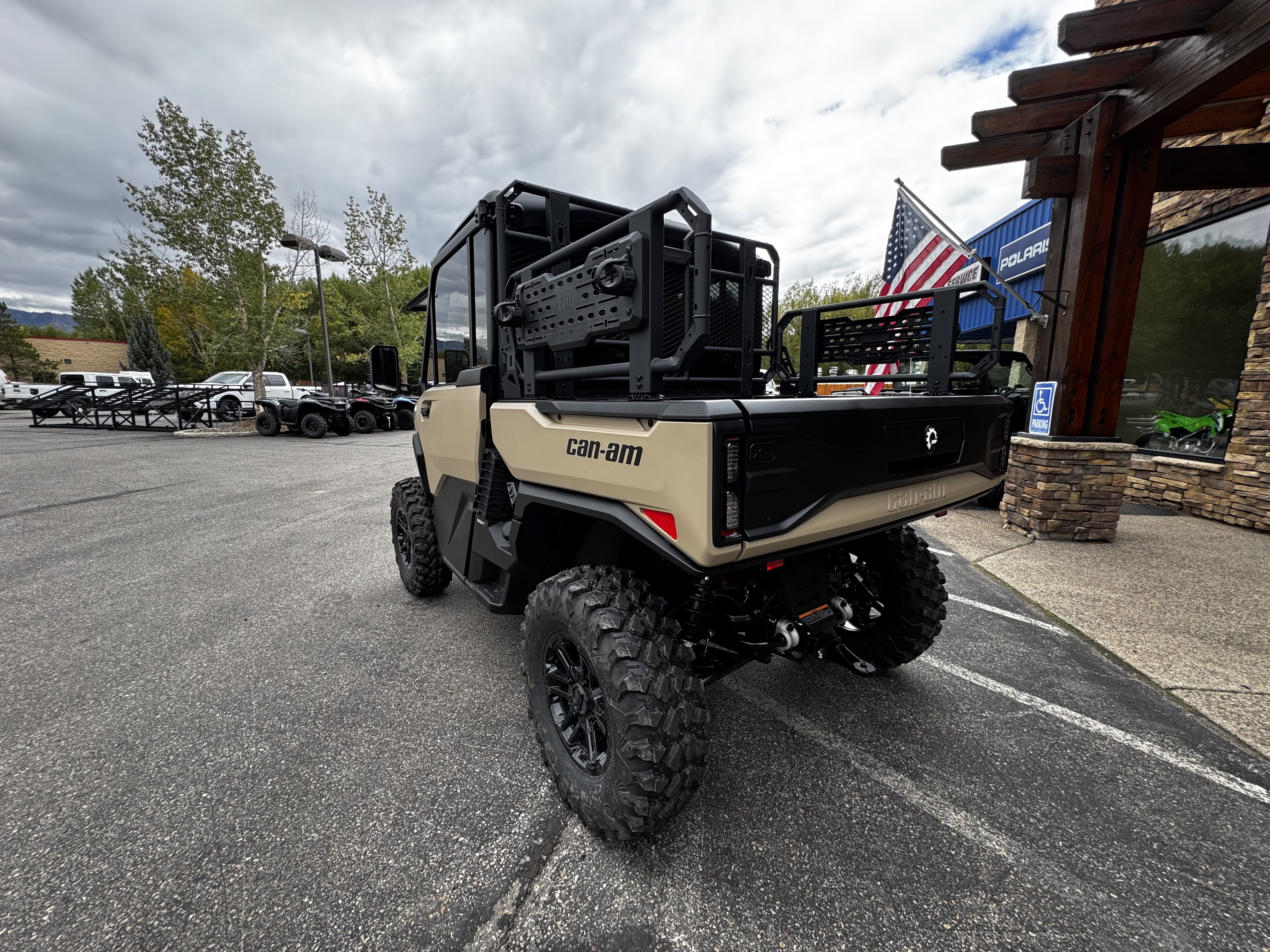 2027 Can-Am DEFENDER XU LTD HD11 UTV