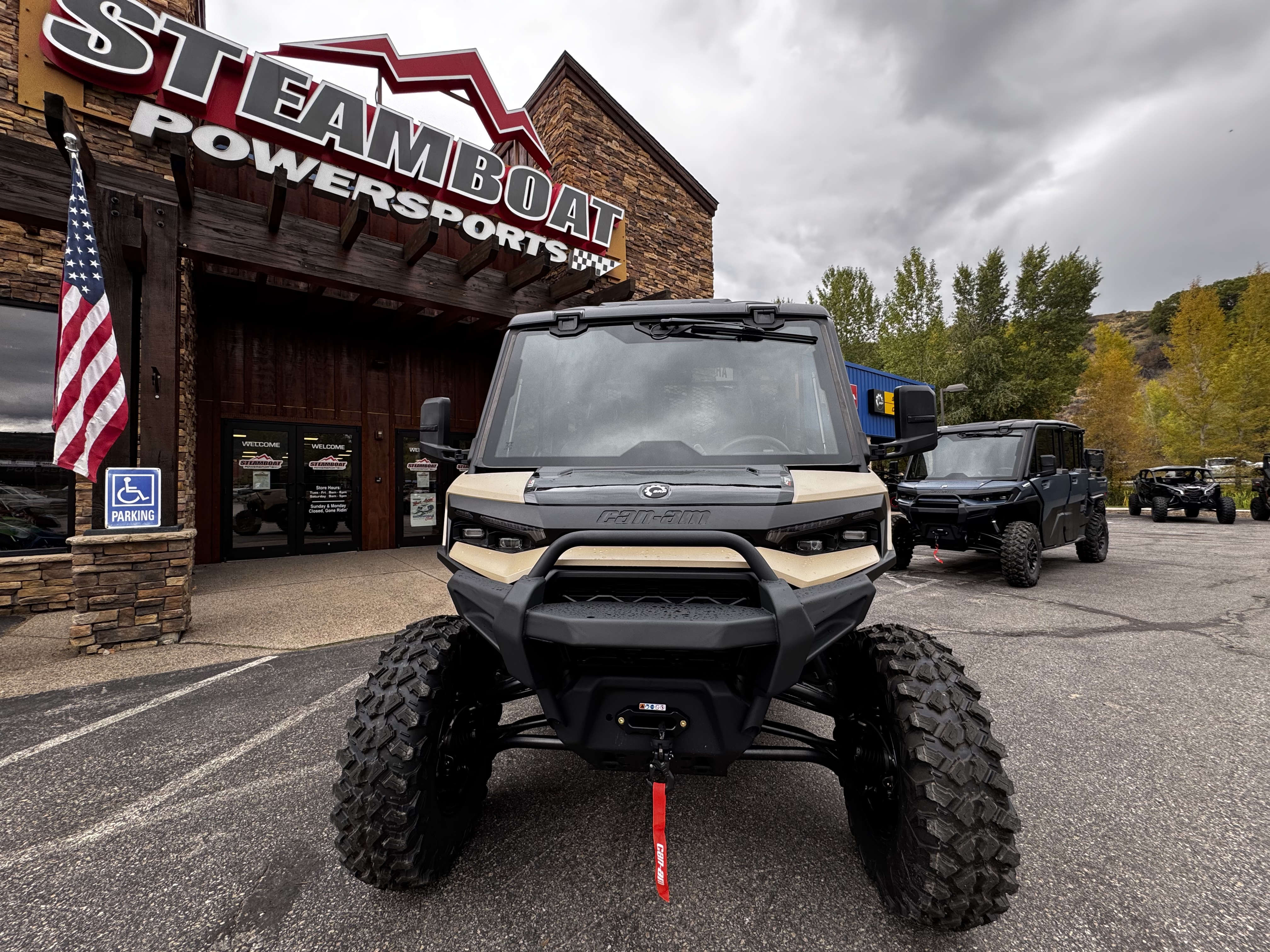 2027 Can-Am DEFENDER XU LTD HD11 UTV
