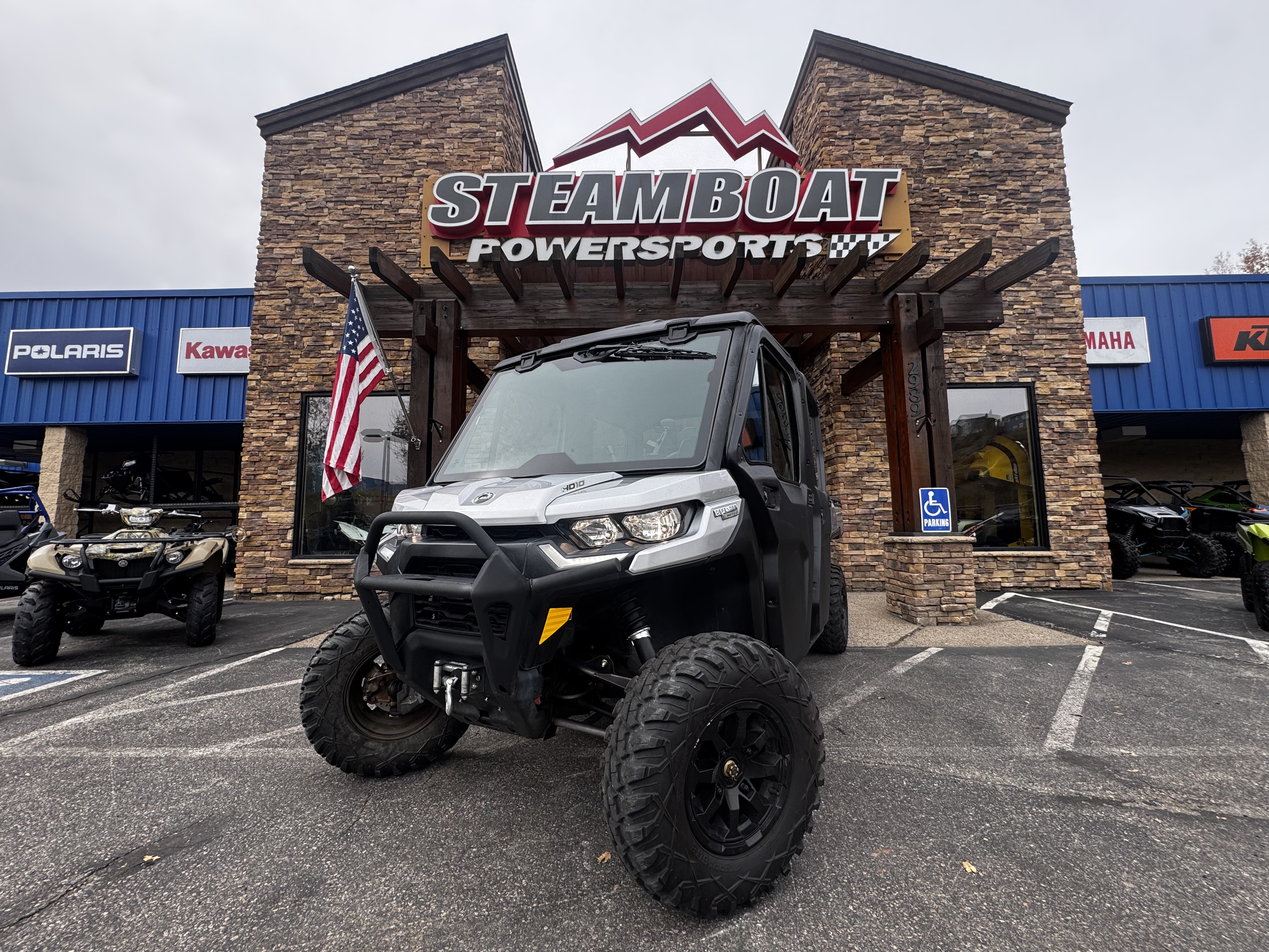 2022 Can-Am DEFENDER MAX LIMITED CAB HD10 Side x Side