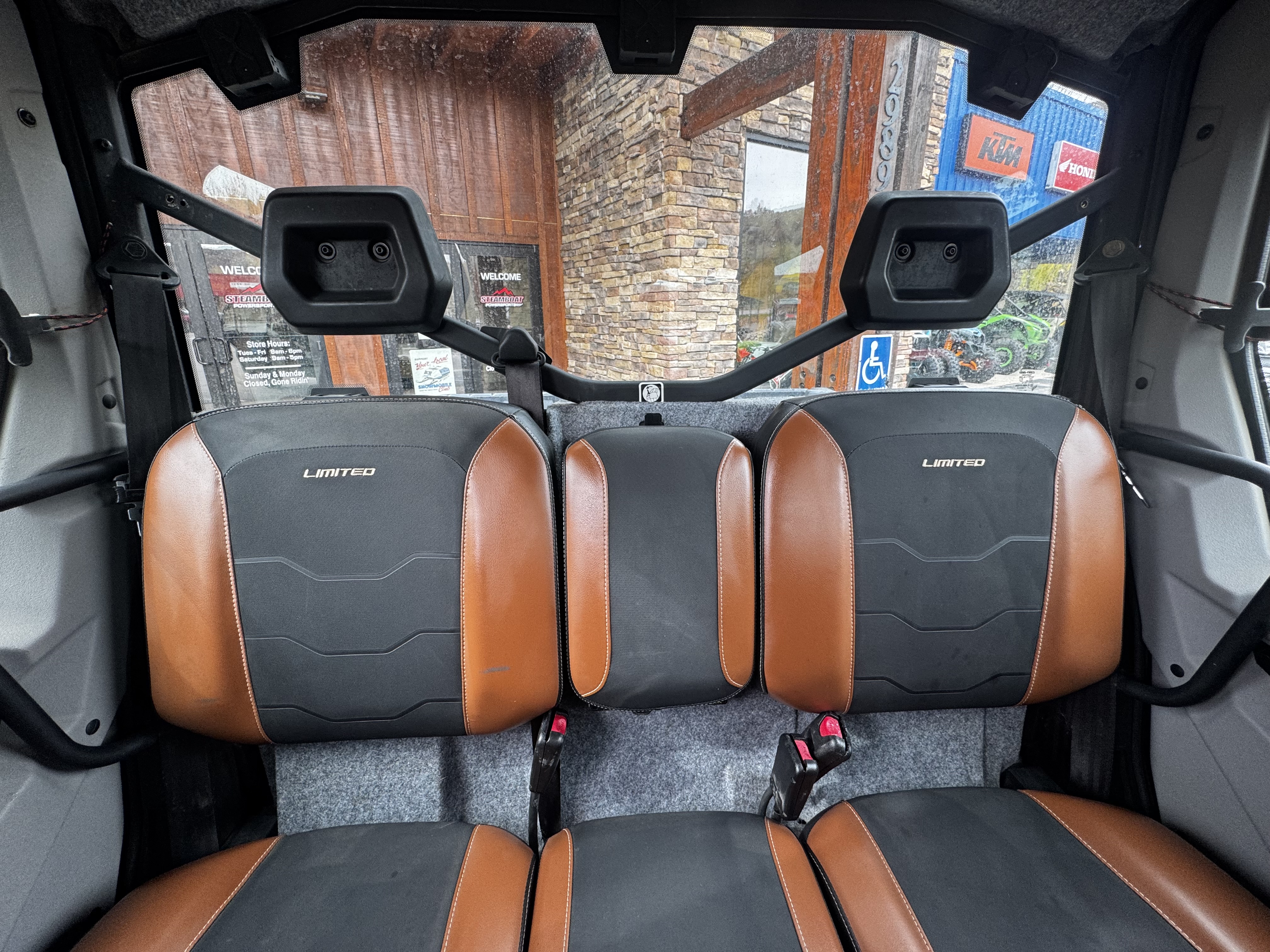 2022 Can-Am DEFENDER MAX LIMITED CAB HD10 Side x Side
