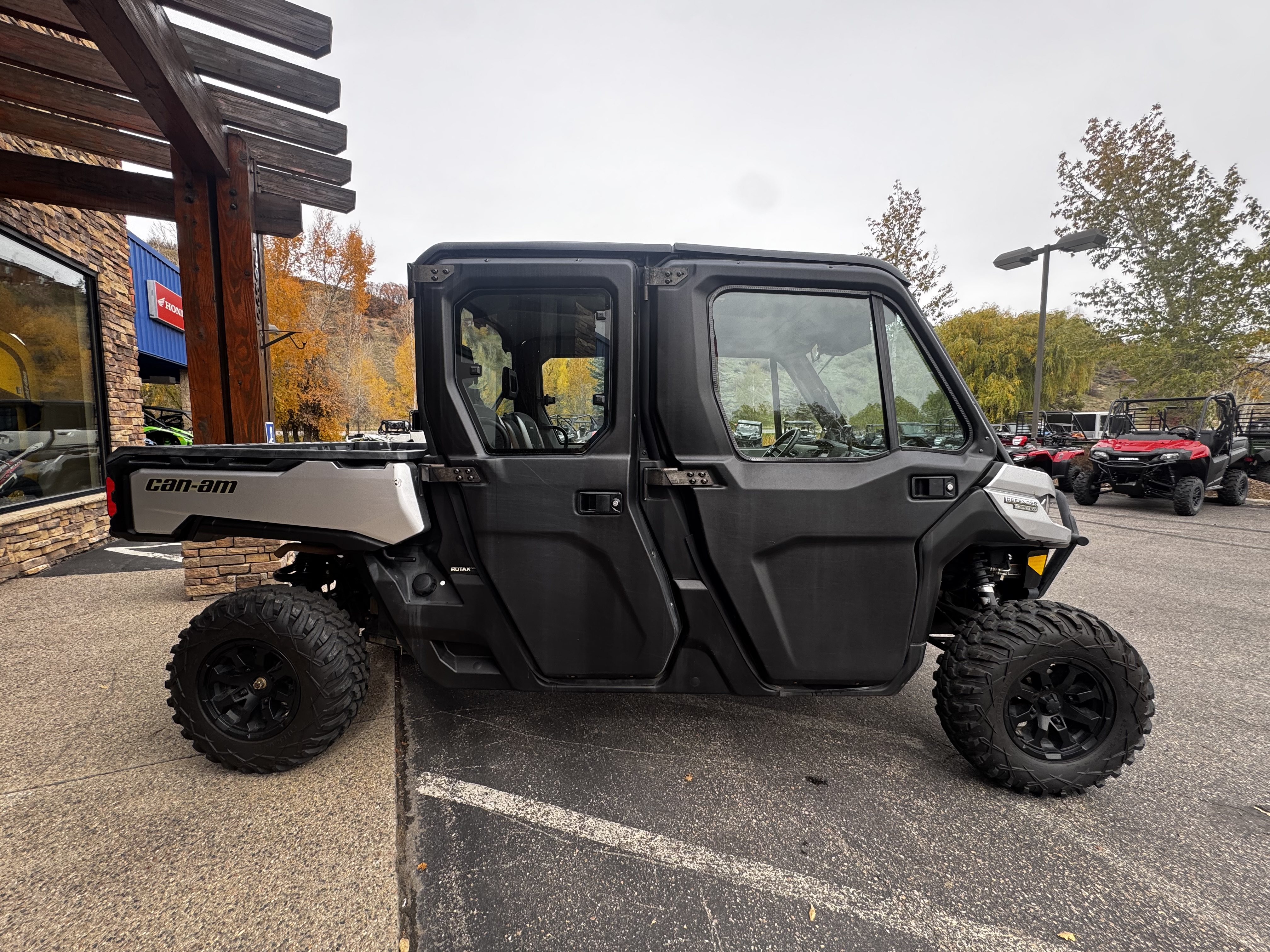 2022 Can-Am DEFENDER MAX LIMITED CAB HD10 Side x Side
