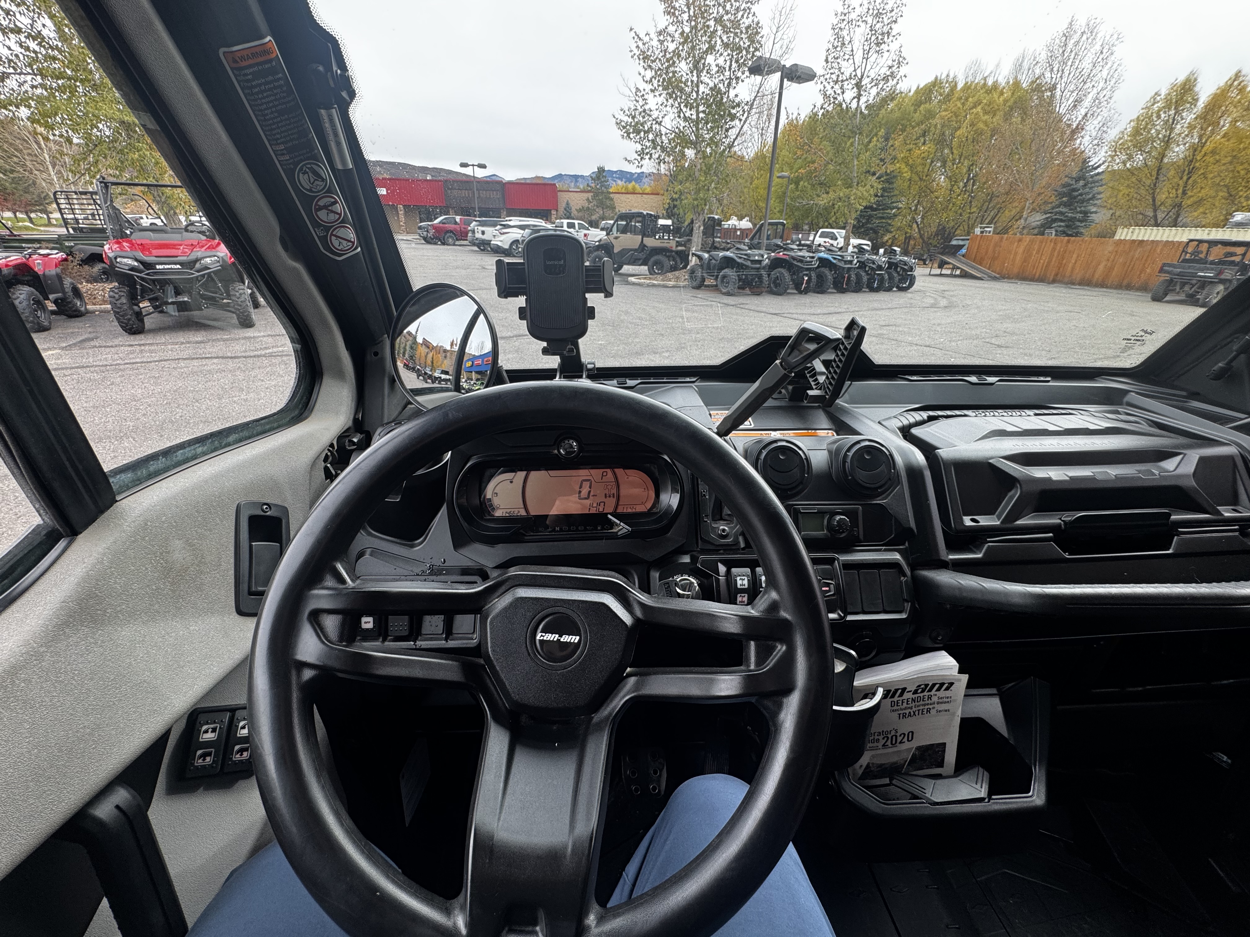 2022 Can-Am DEFENDER MAX LIMITED CAB HD10 Side x Side