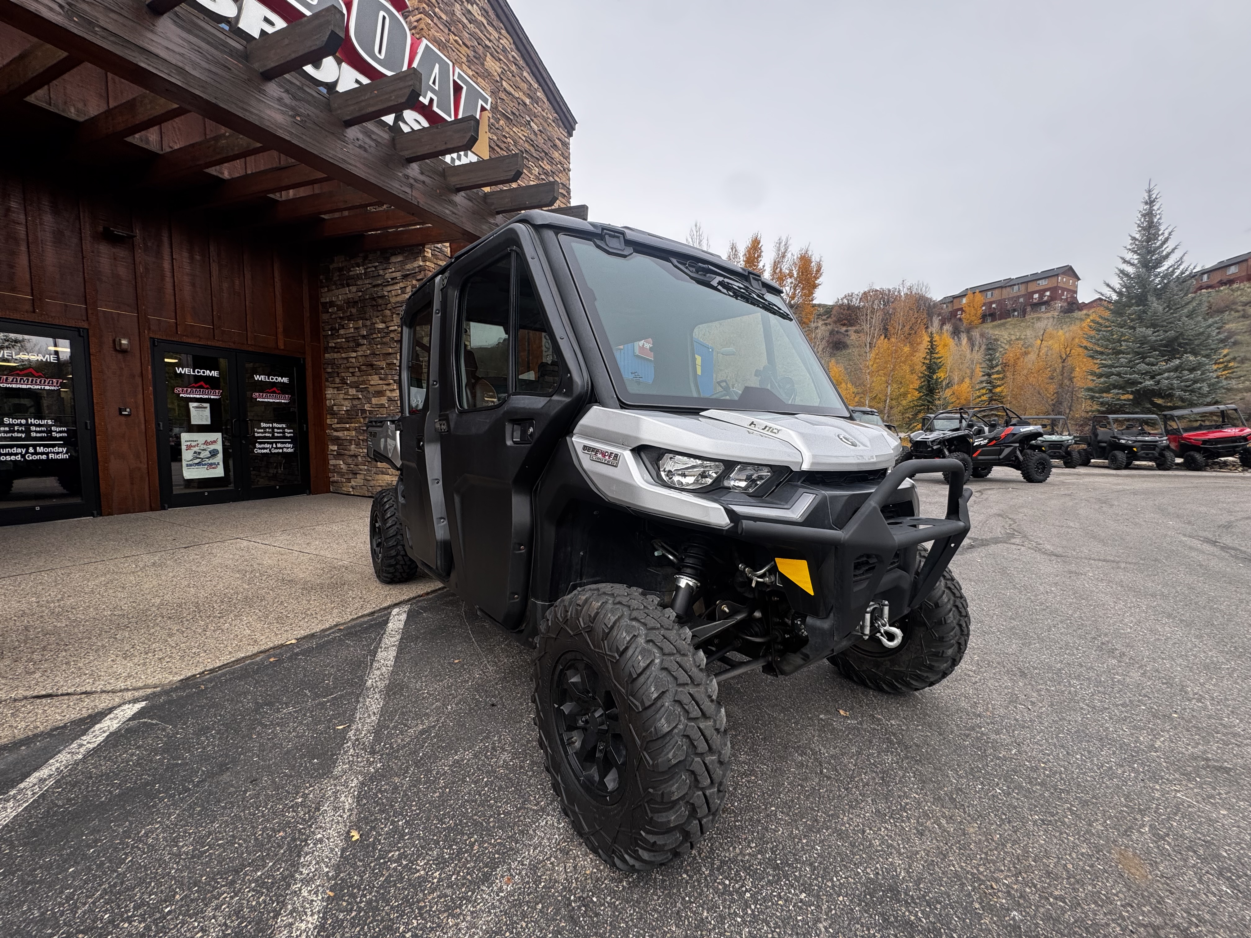 2022 Can-Am DEFENDER MAX LIMITED CAB HD10 Side x Side