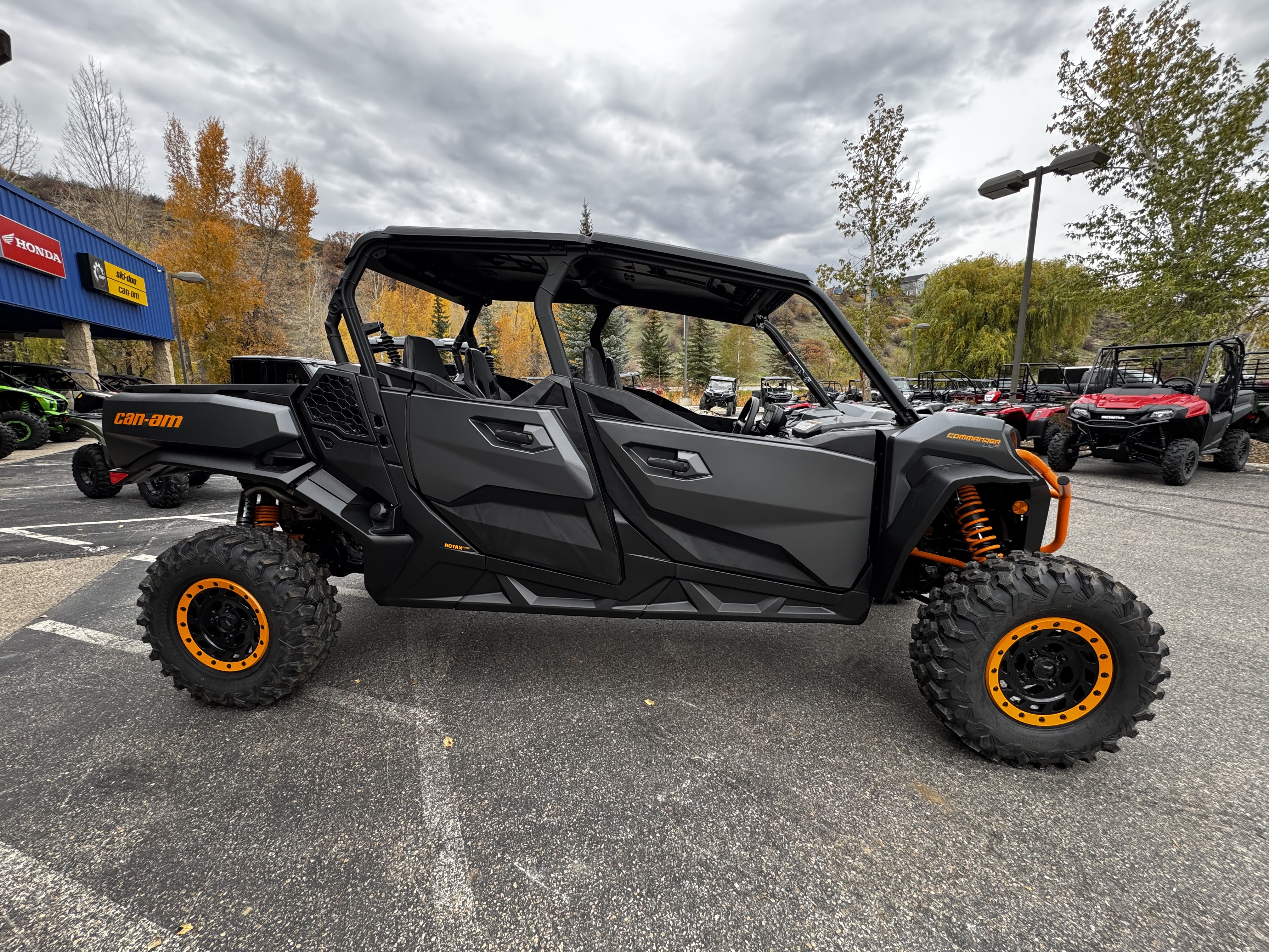 2026 Can-Am Commander MAX XT-P 1000R Side x Side