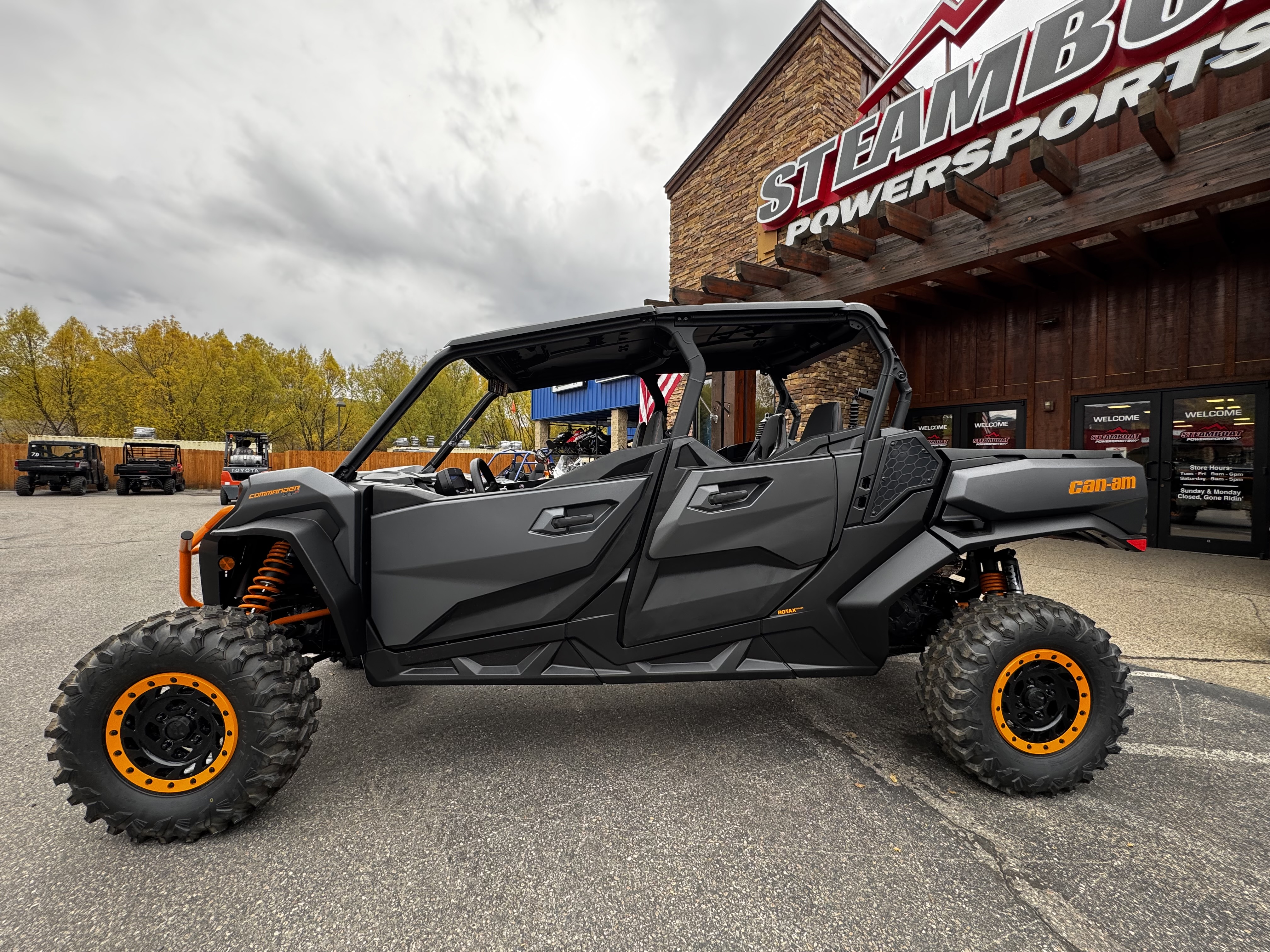 2026 Can-Am Commander MAX XT-P 1000R Side x Side
