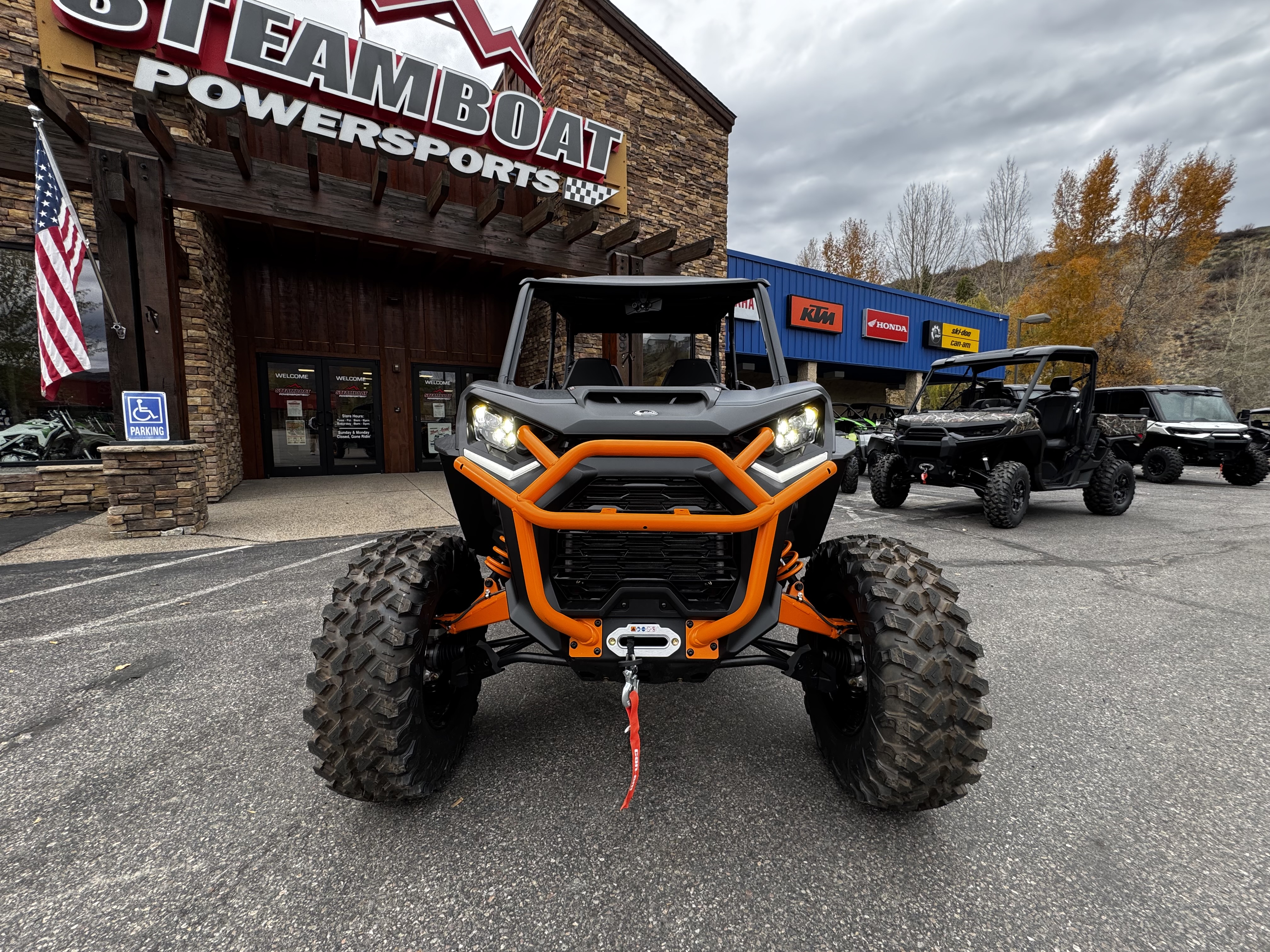 2026 Can-Am Commander MAX XT-P 1000R Side x Side