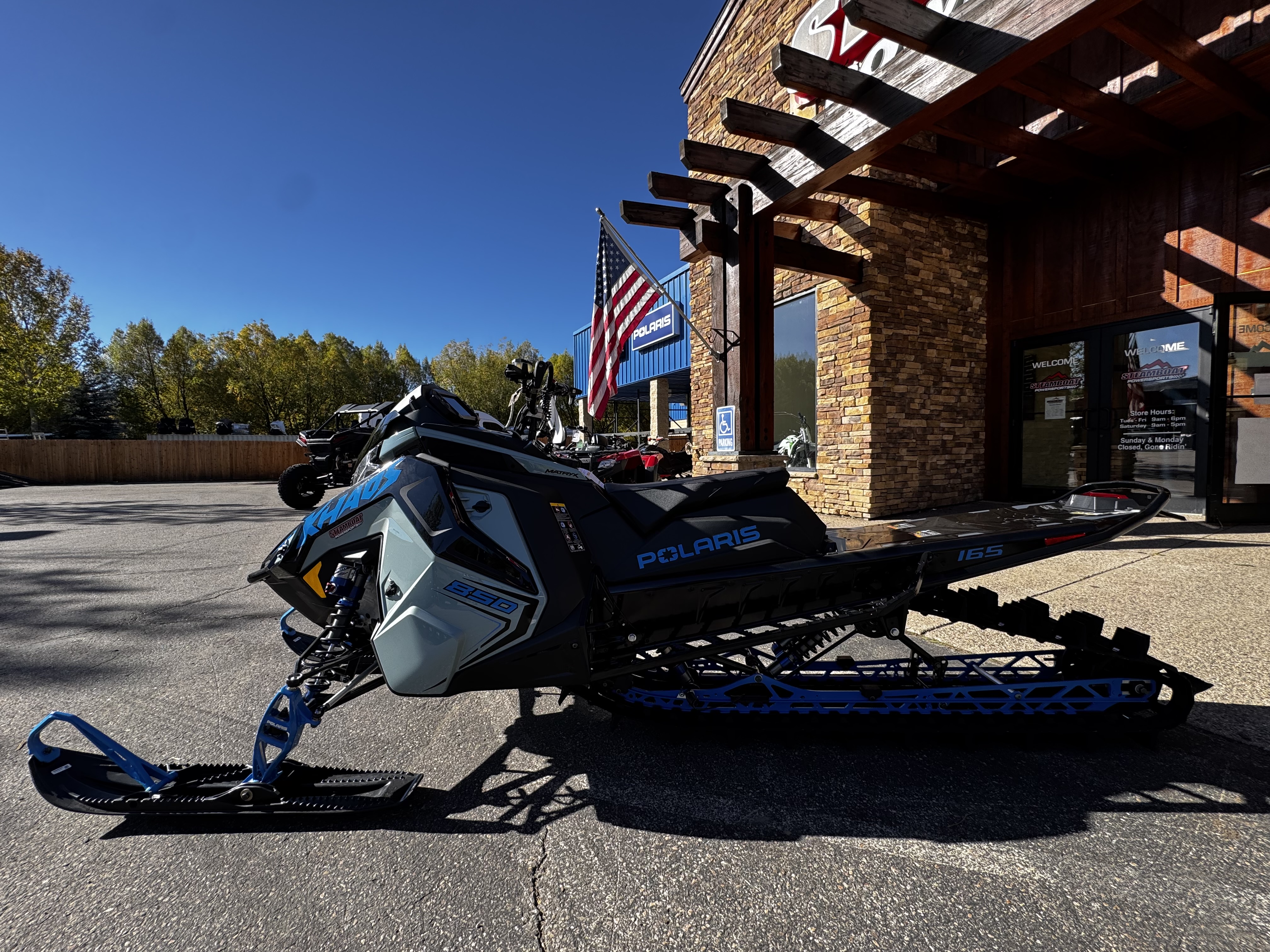 2026 Polaris Snowmobiles 850 RMK KHAOS 165 ES 7S Snowmobile