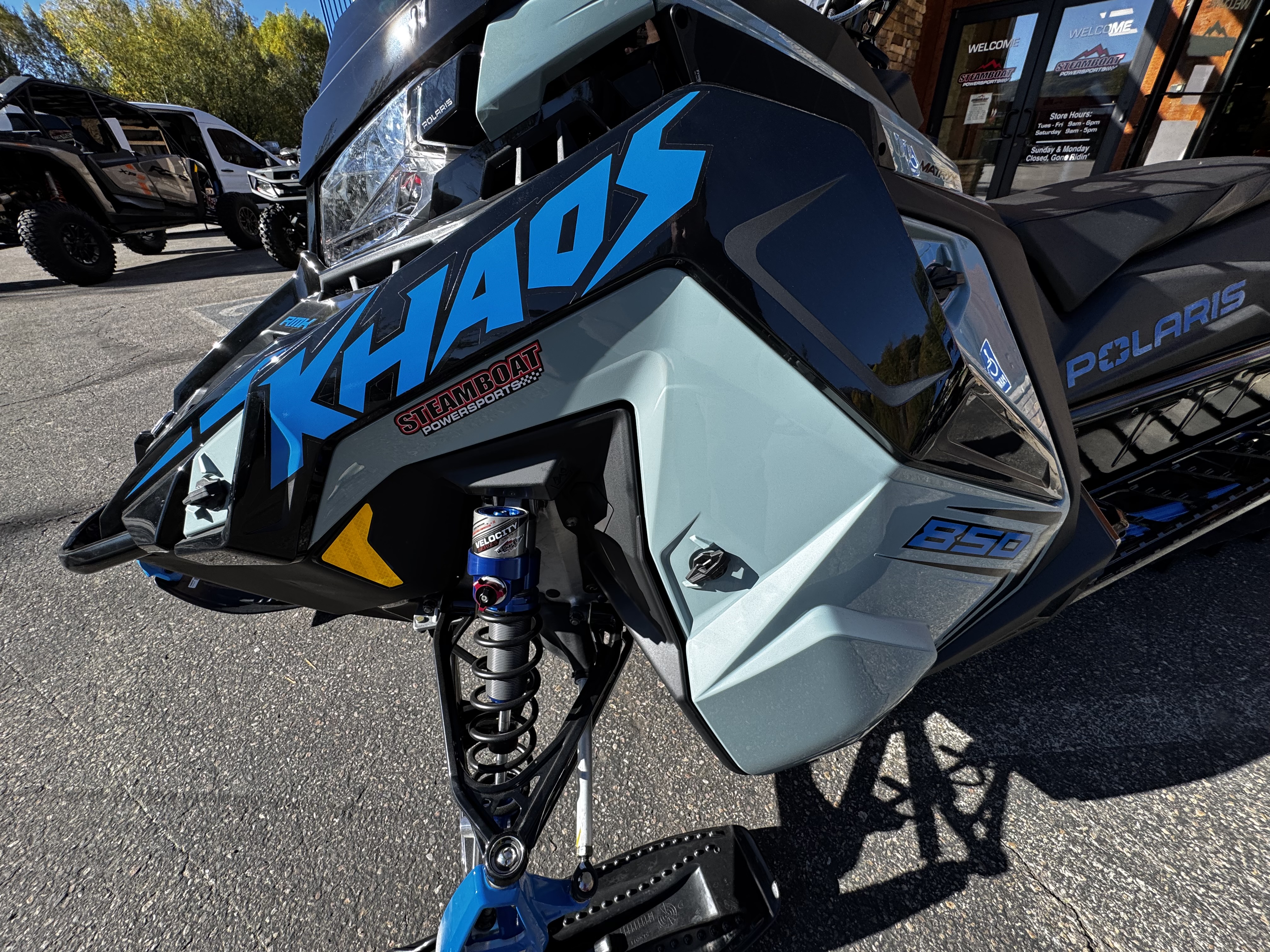 2026 Polaris Snowmobiles 850 RMK KHAOS 165 ES 7S Snowmobile