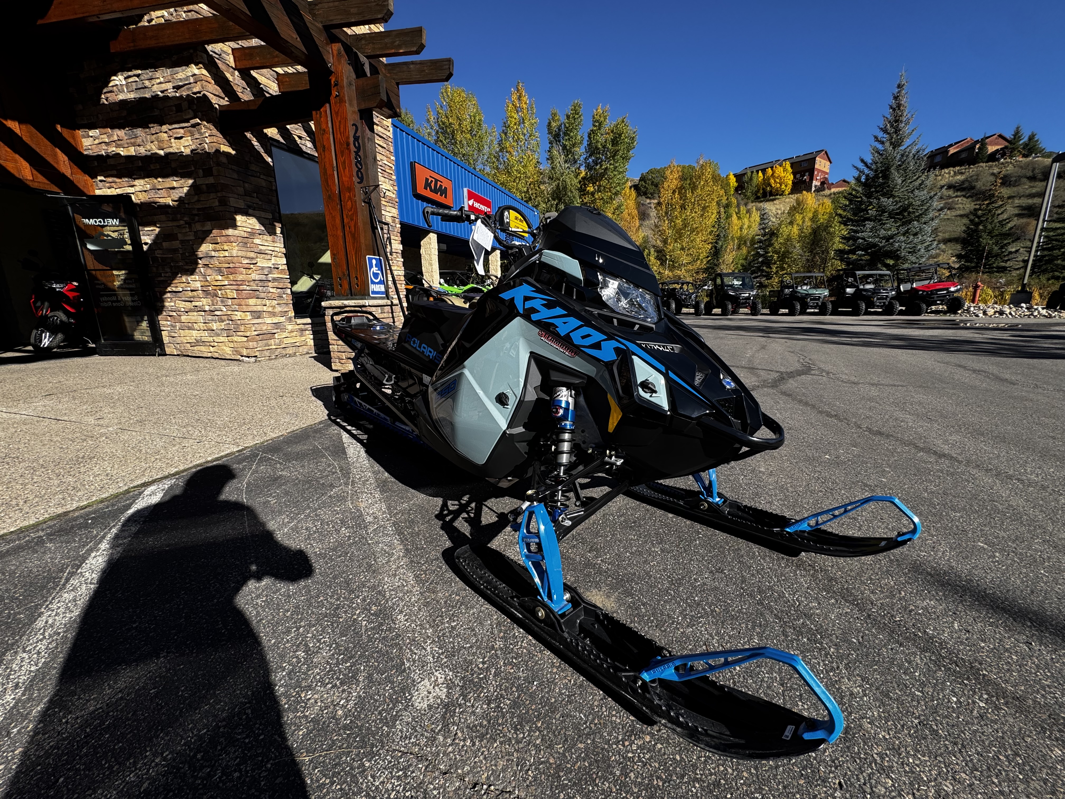 2026 Polaris Snowmobiles 850 RMK KHAOS 165 ES 7S Snowmobile