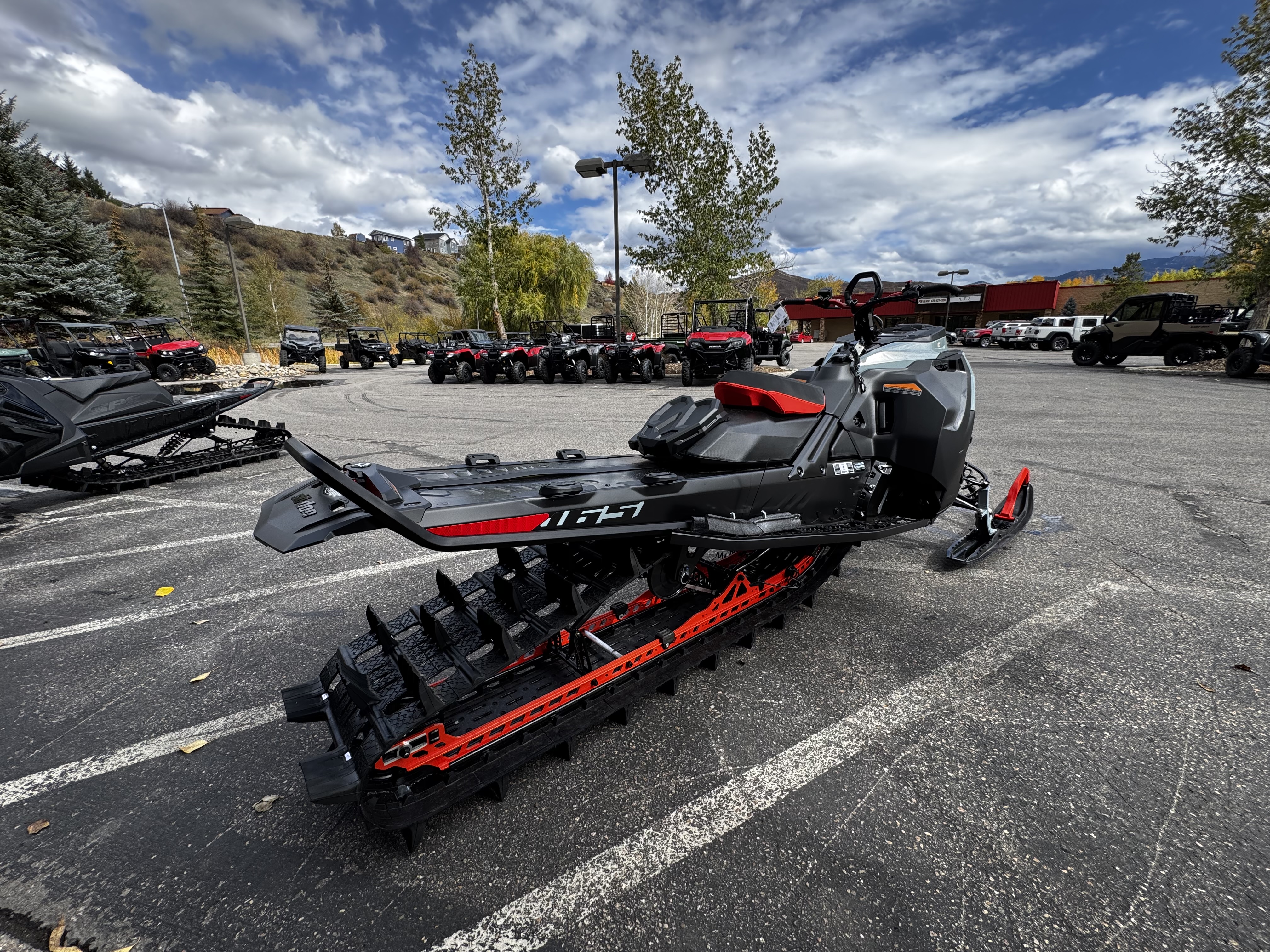 2027 Ski-Doo SUMMIT EDGE 850 TURBO S 165 3" Snowmobile