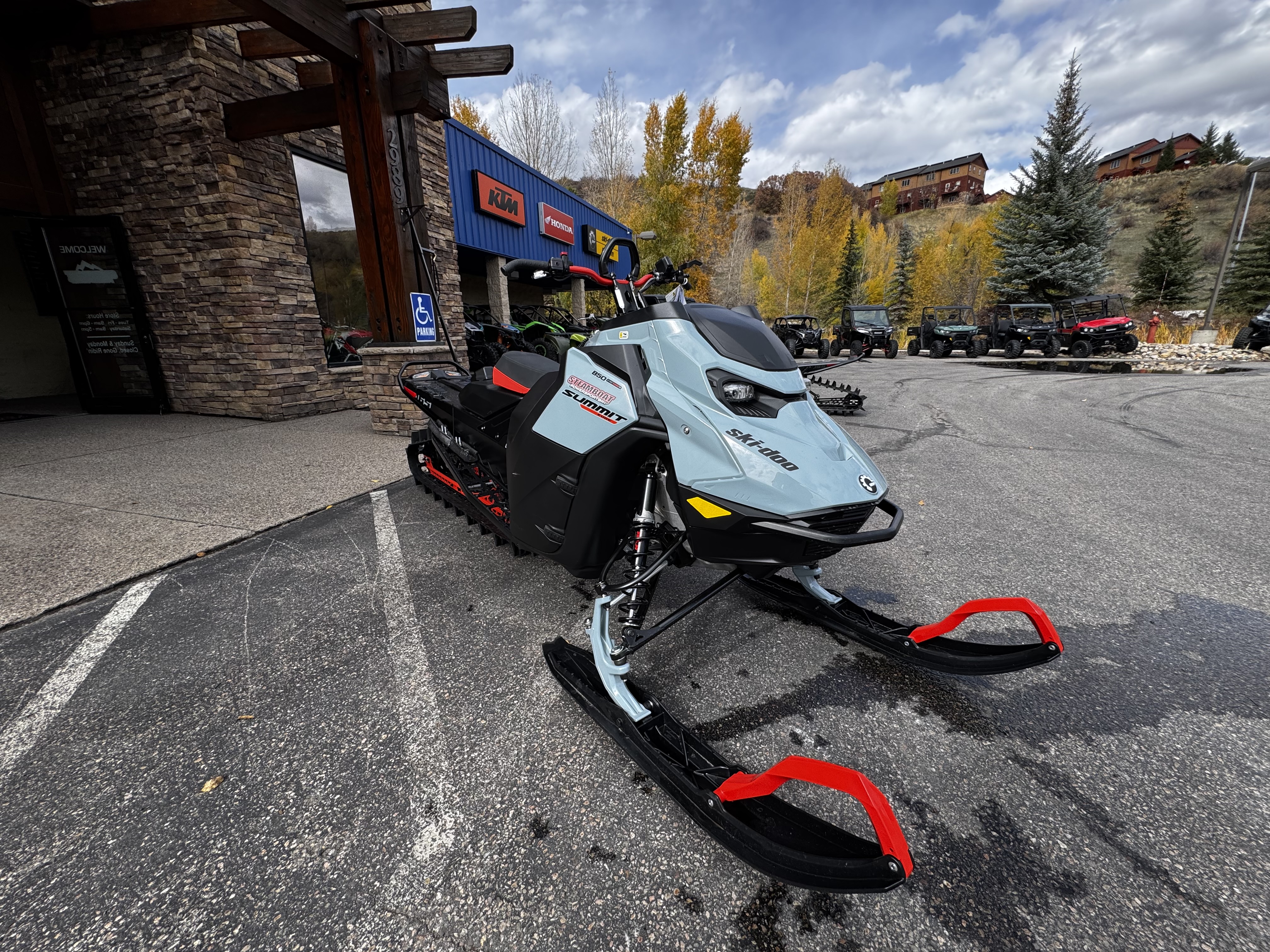 2027 Ski-Doo SUMMIT EDGE 850 TURBO S 165 3" Snowmobile